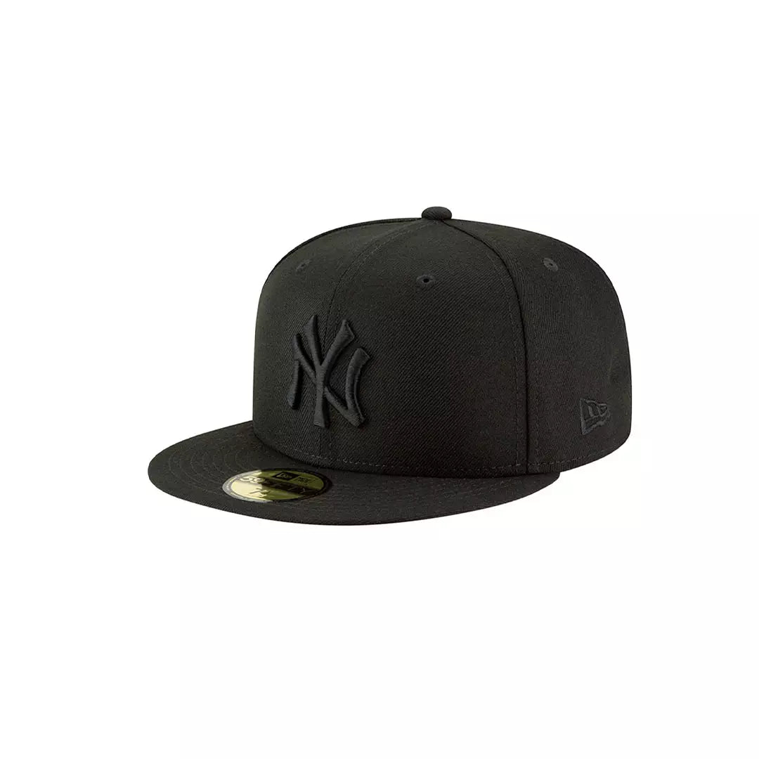 New York Yankees Black on Black 59Fifty Cerrada