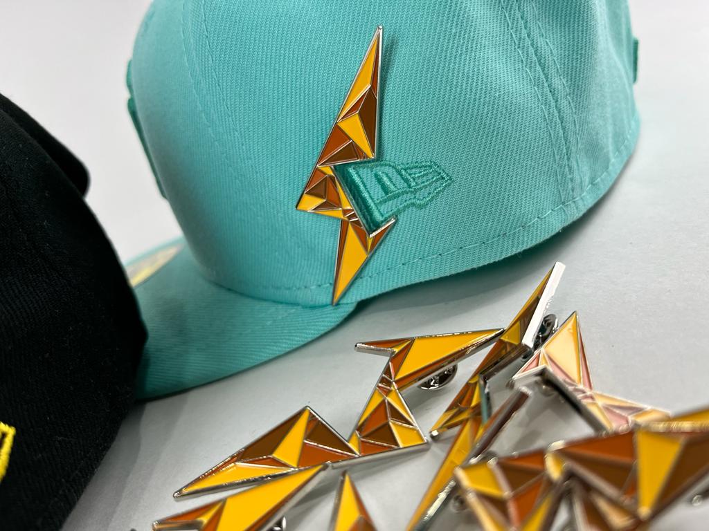 Pin Metálico Rayo
