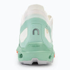 tenis on cloudventure peak 3 undyed