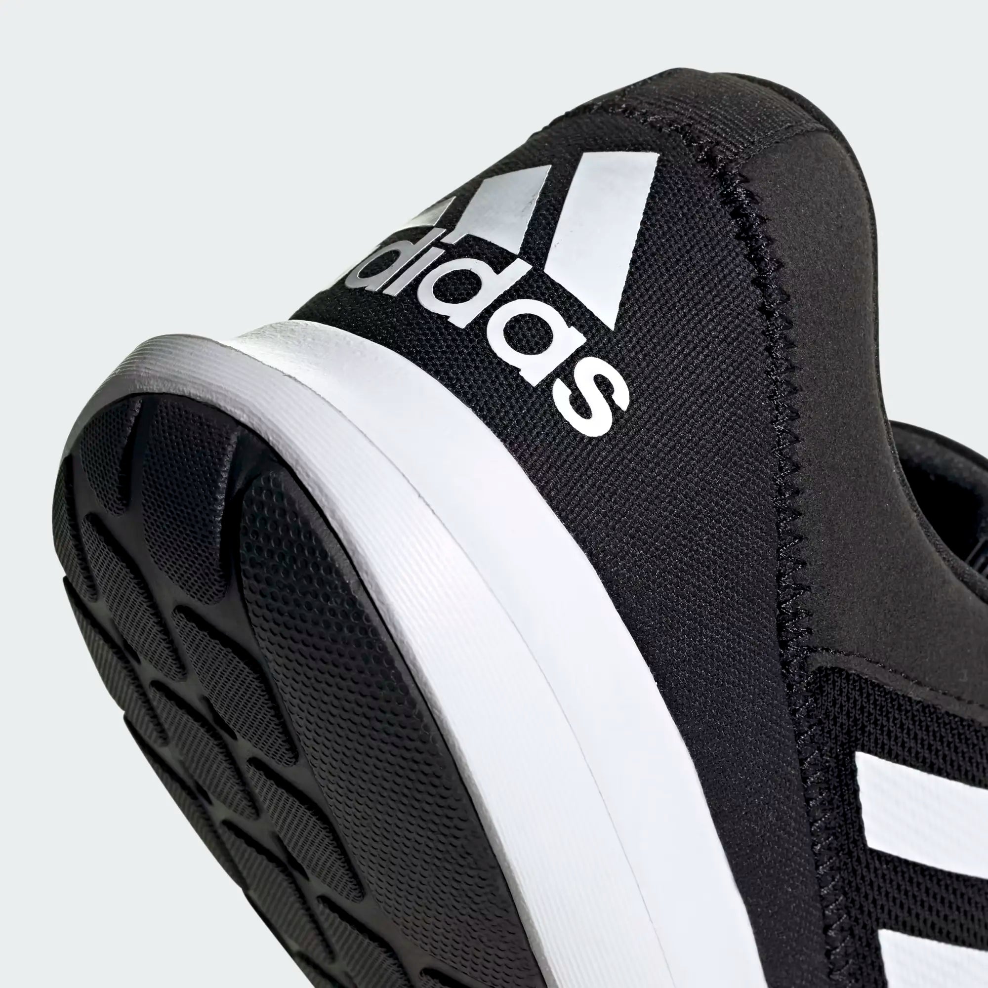 tenis adidas coreracer