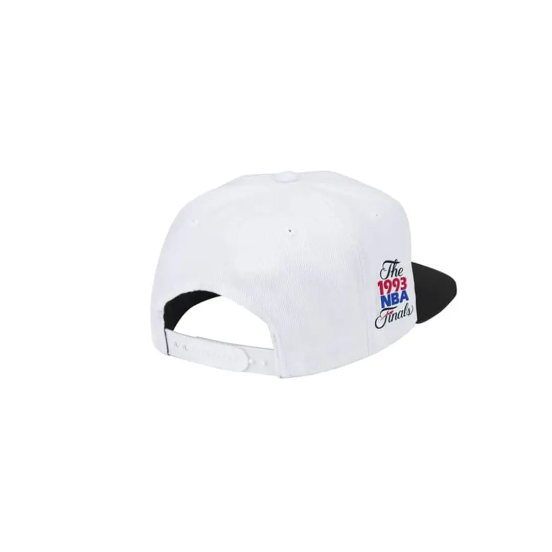 gorra mitchell & ness back to 93 snapback hwc bulls whbk
