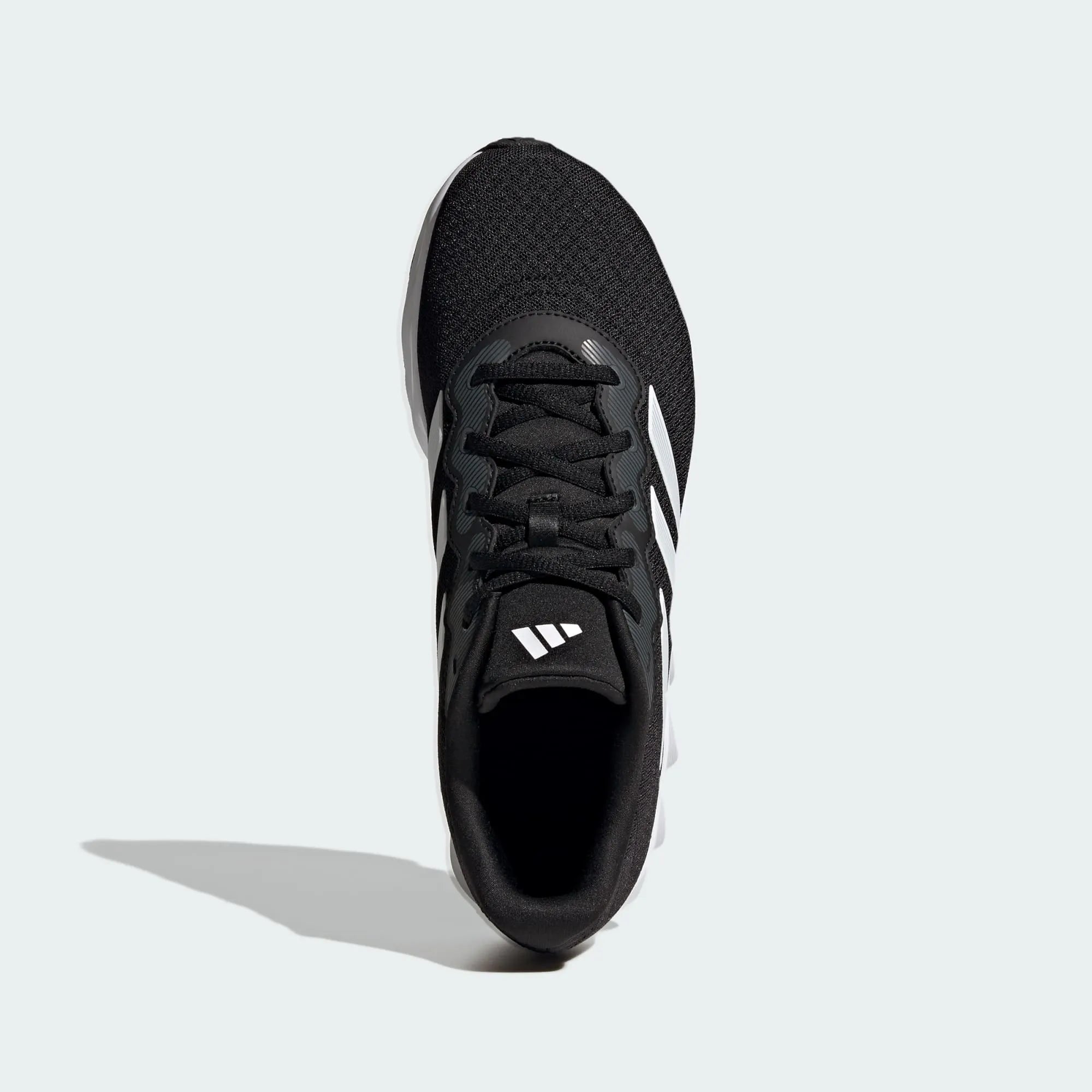 tenis adidas shift run u