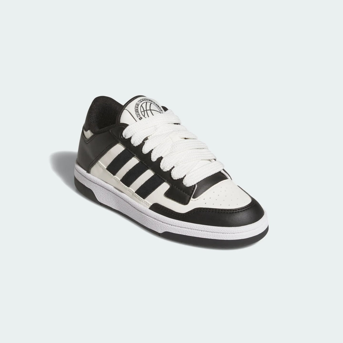 tenis adidas rapid court low