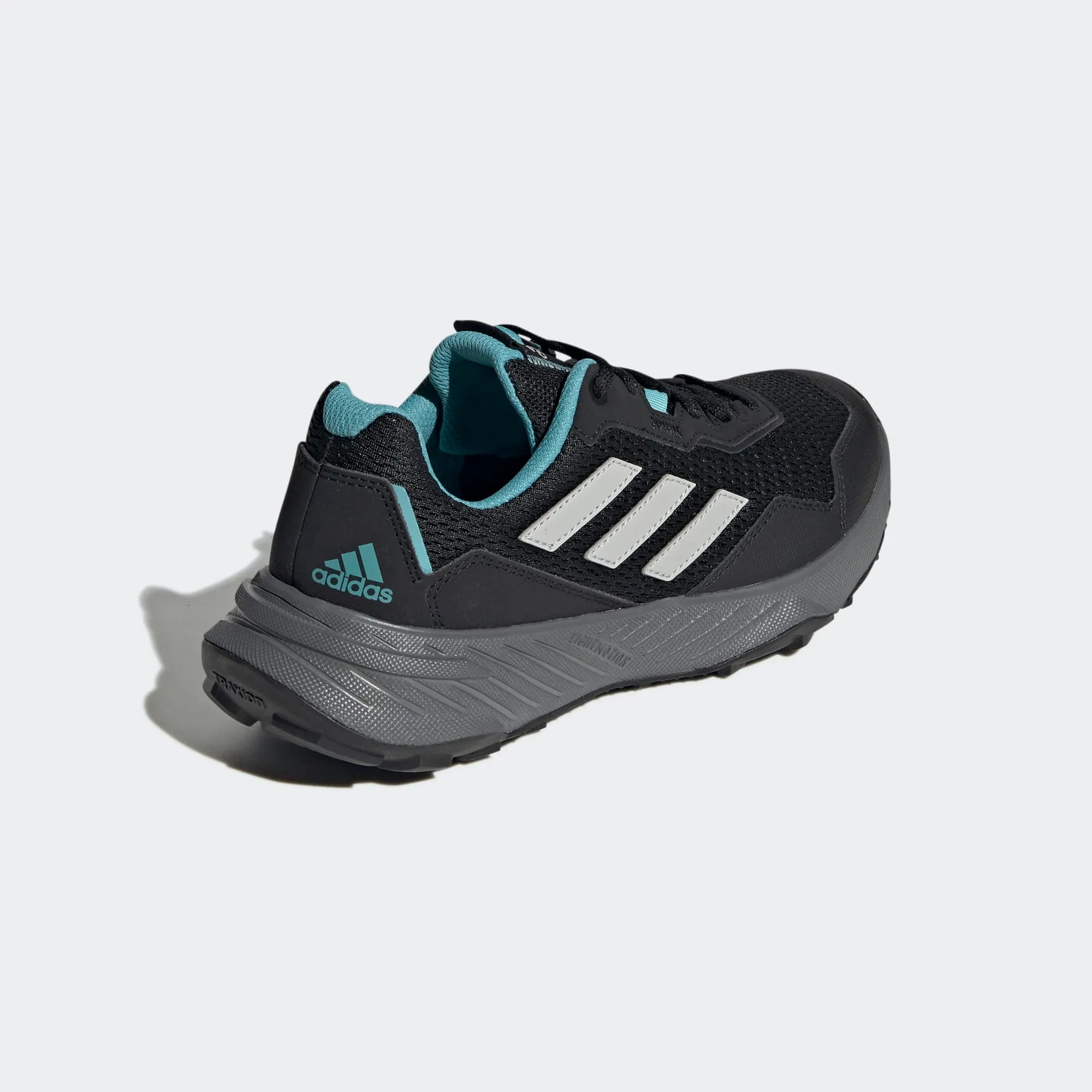 tenis adidas tracefinder w